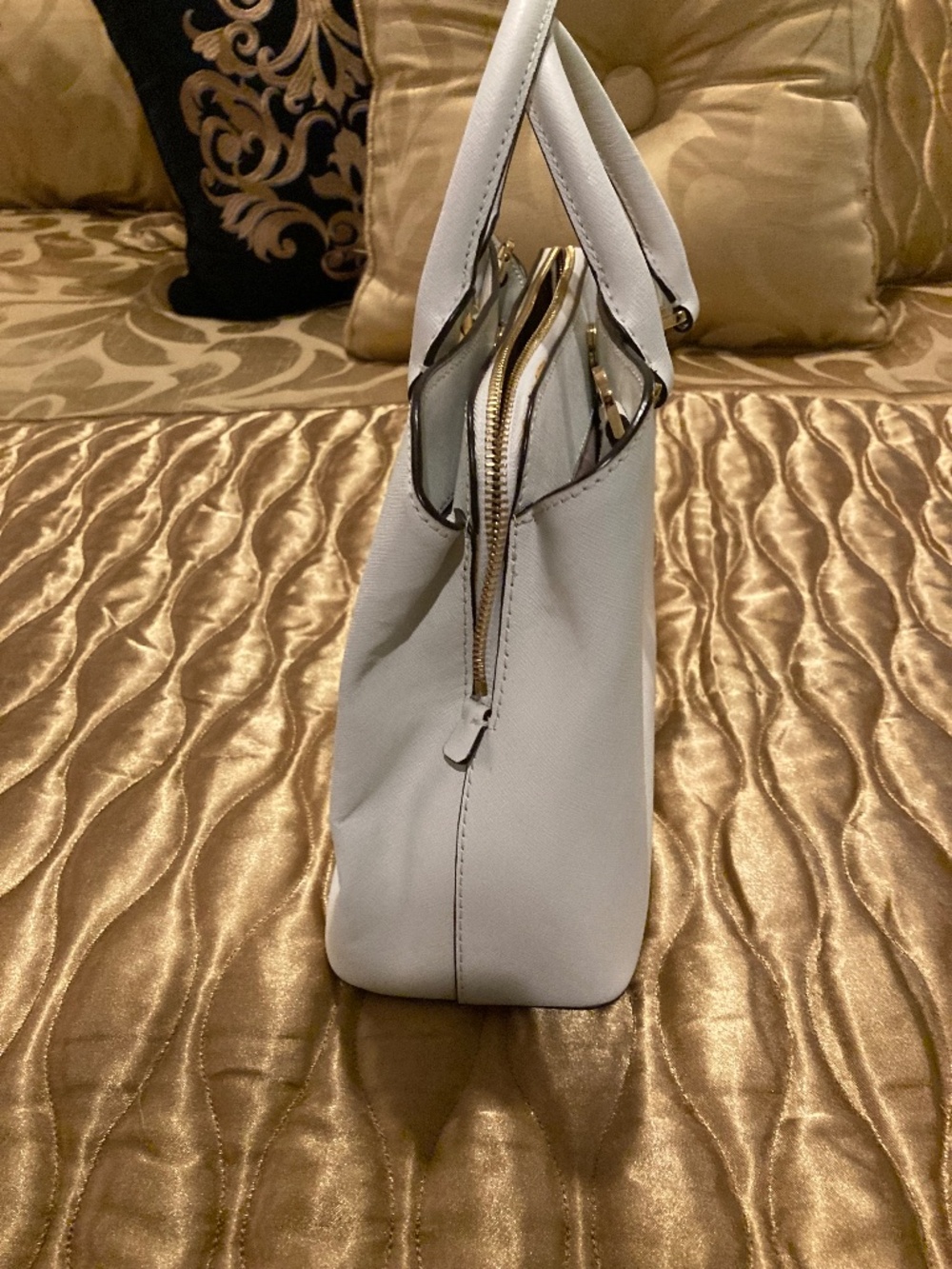 MICHAEL KORS Tote White Leather with Removable Strap and Bag - Stunning! - Picture 5 of 14